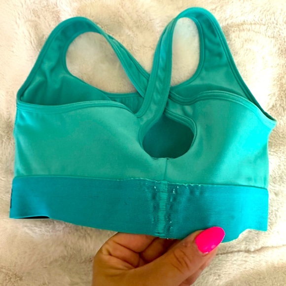 Under Armour Sports bra - Picture 2 of 4